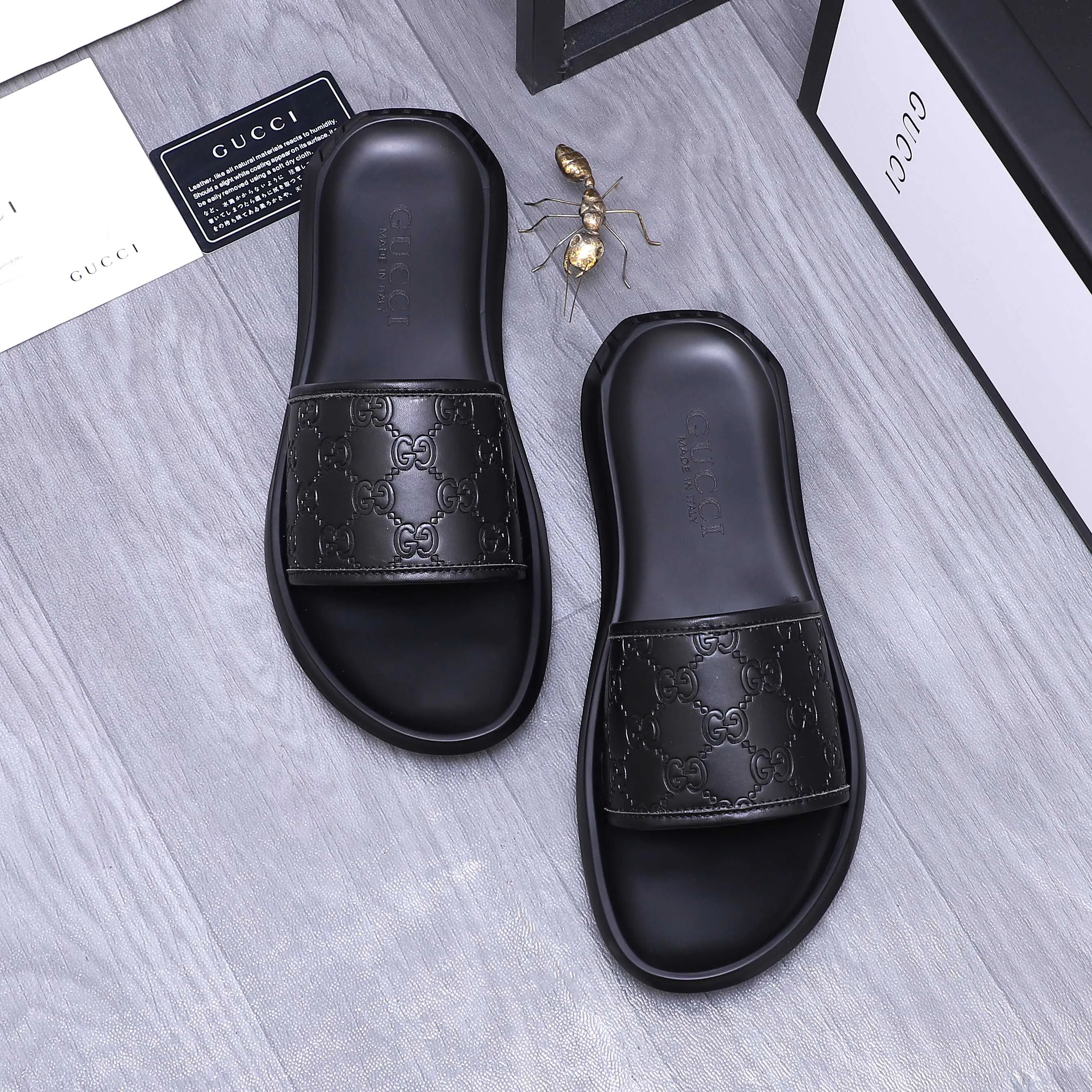 Men's shoes 💰280 Product trademark: GUCCI "Gucci" slippers Regular size: 38-44 (45.46 custom-made, non-returnable) Product materials: Selected embossed cowhide upper, instep imitation leather lining, original outsole